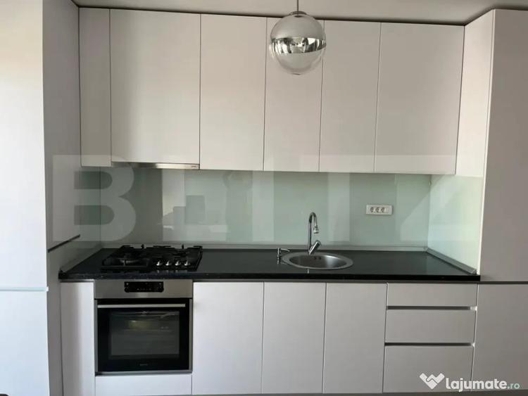 Apartament cu 3 camere în Torontalului