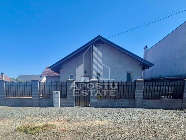 Casă individuală cu 4 camere cu Canalizare în Beregsău Mare