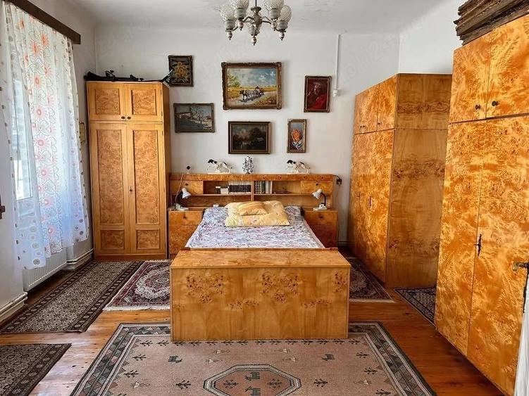 Casă cu 4 camere cu Teren 339 Mp în Muncitoresc