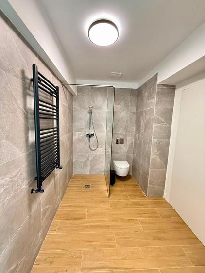Apartament cu 4 camere semidecomandat în Cotroceni