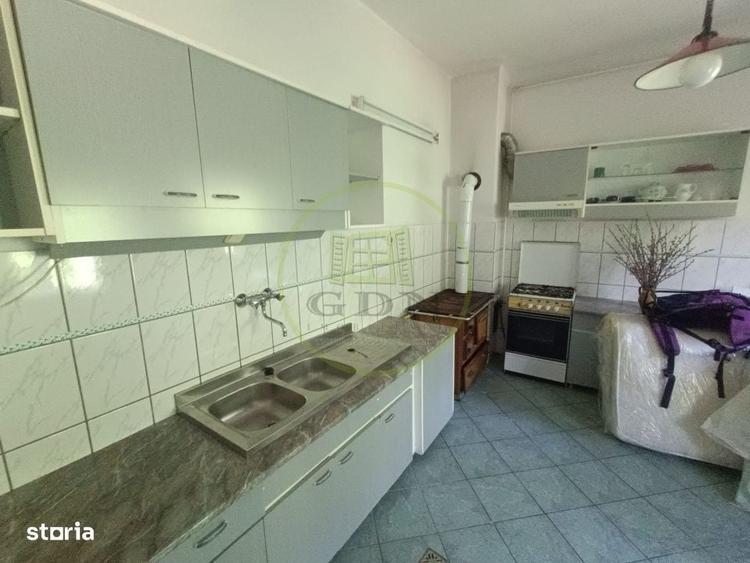 Casă cu 4 camere în Central