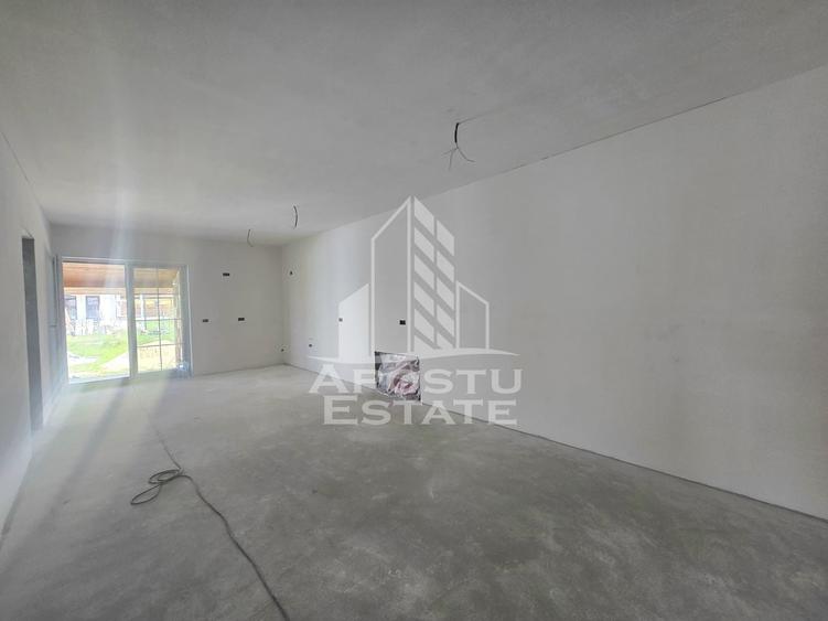 Duplex cu 4 camere cu Canalizare în Șag
