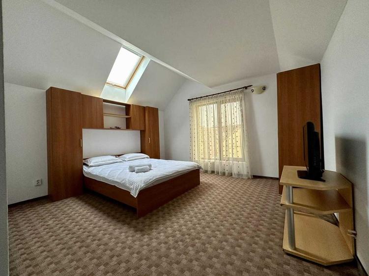Casă cu 4 camere cu Teren 300 Mp în Central