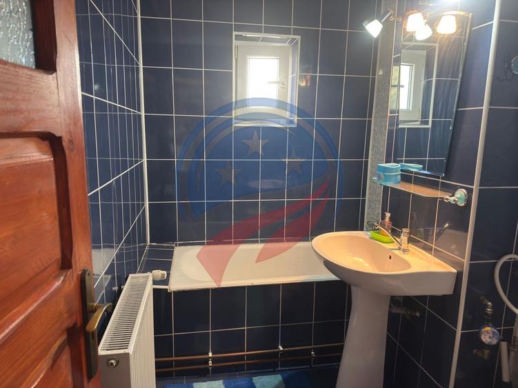 Apartament cu 2 camere semidecomandat în 1 Mai
