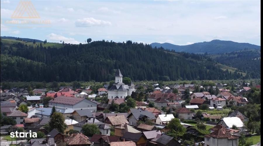 Casă cu 4 camere cu Teren 3000 Mp în Vama