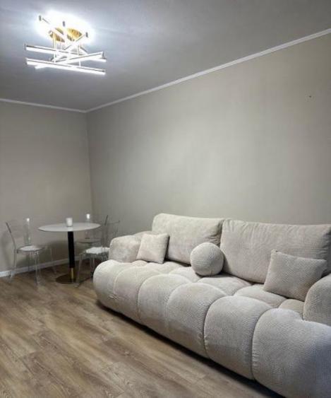 Apartament cu 3 camere decomandat, mobilat în 1 Decembrie 1918