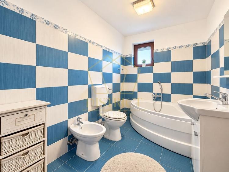 Duplex cu 4 camere cu Canalizare în Giroc