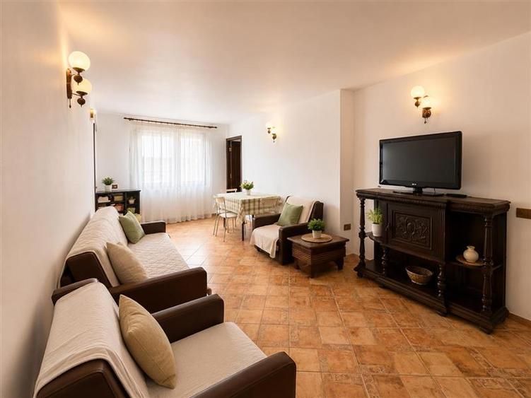 Casă individuală cu 3 camere cu Garaj în Tudor