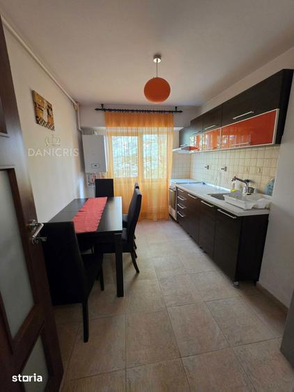 Apartament cu 3 camere decomandat în Dacia
