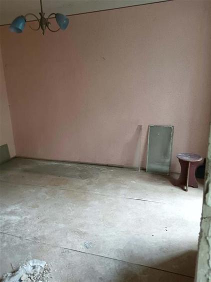 Apartament cu 3 camere semidecomandat în Calea Aradului