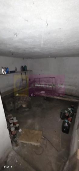 Casă cu 3 camere cu Canalizare în Central
