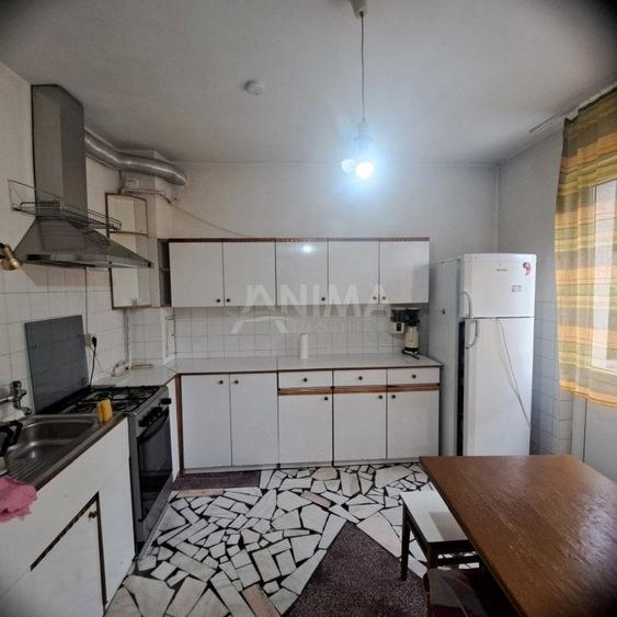 Casă individuală cu 5 camere cu Canalizare în Grigorescu