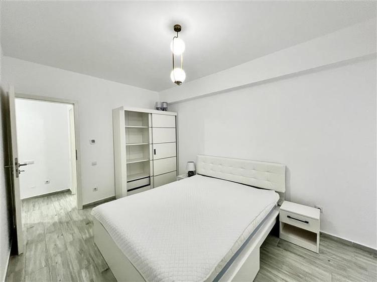 Apartament cu 3 camere nedecomandat în Turnișor