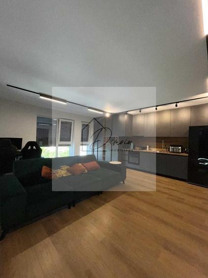 Apartament cu 2 camere decomandat, mobilat în Central