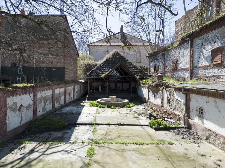 Teren Construcții intravilan de 1213 mp, în Ultracentral