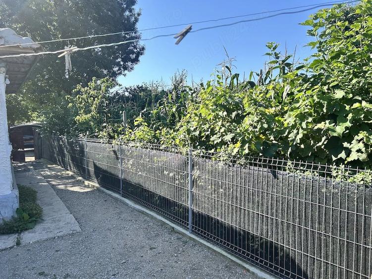 Casă cu 2 camere cu Teren 1250 Mp în Cioceni