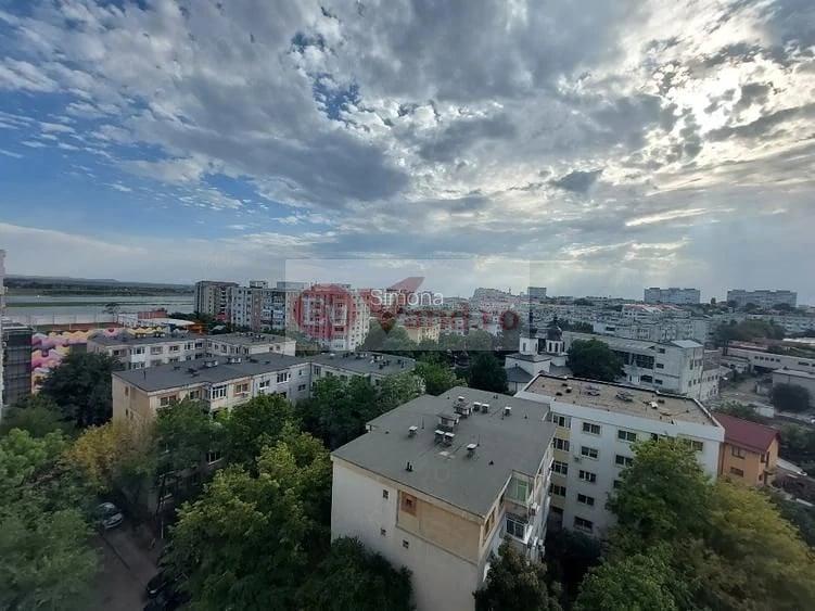 Apartament cu 2 camere decomandat în Mazepa 1