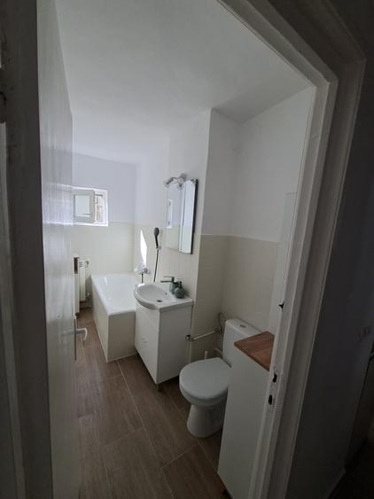 Apartament cu 2 camere semidecomandat în Rogerius