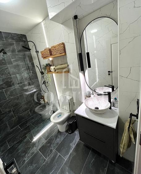 Apartament cu 3 camere decomandat, mobilat în Iris
