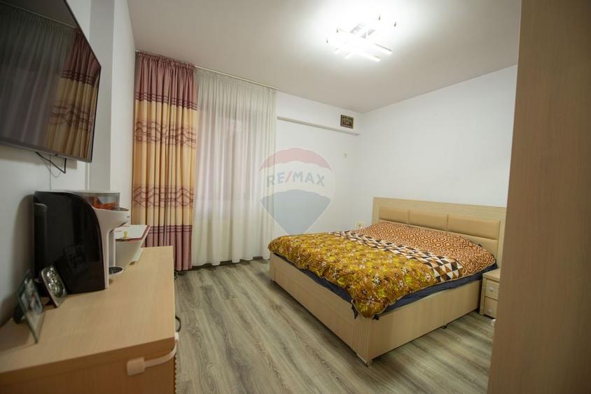 Apartament 3 camere de vanzare mobilat si utilat, Prelungirea Ghencea - 16