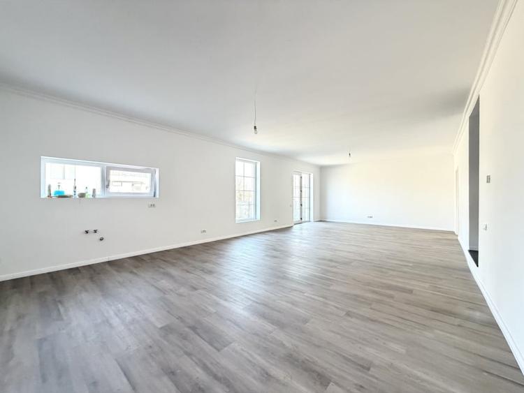 Duplex top, despartit prin garaj, 5 camere, 218 mp utili - Ghiroda - 3