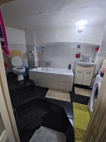 Vanzare 4 camere in vila Dacia - 10