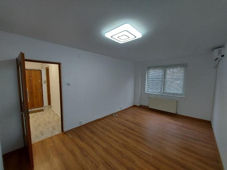 Garsonieră de închiriat – Ideală pentru sediu firmă! - 1