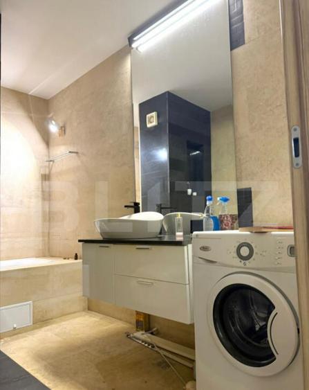 Apartament cu 3 camere de vanzare, 79mp, parcare subteran, - 2