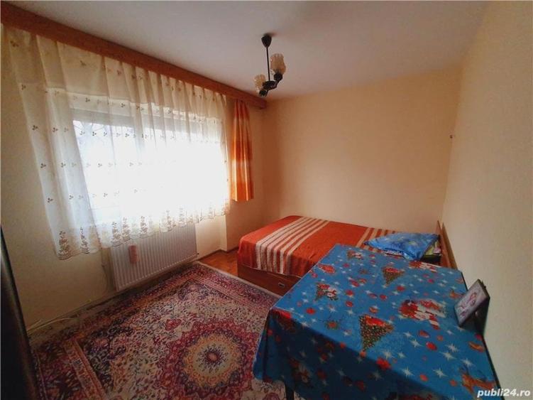 Apartament doua camere, decomandat, etaj unu, CT termopan, bloc anvelopat Zimbru - 3