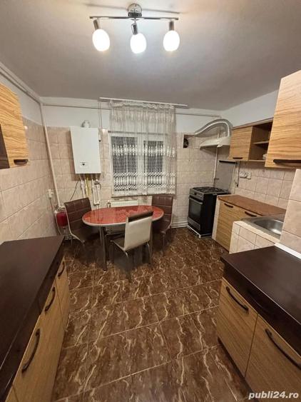 inchiriez apartament 3 camere - 7