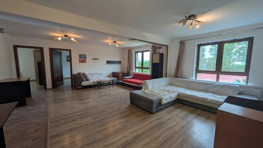 de inchiriat 4 camere, Valea adanca in spate la Capitol - 1