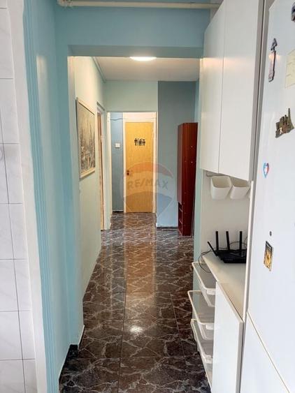 Apartament cu 4 camere de închiriat în zona Berceni - 23