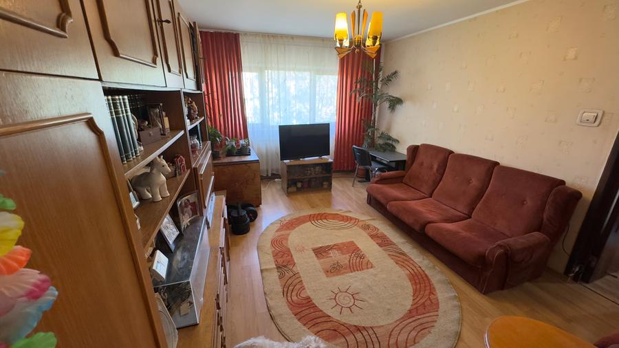 4 camere, decomandat, 1979, centrala proprie - 4