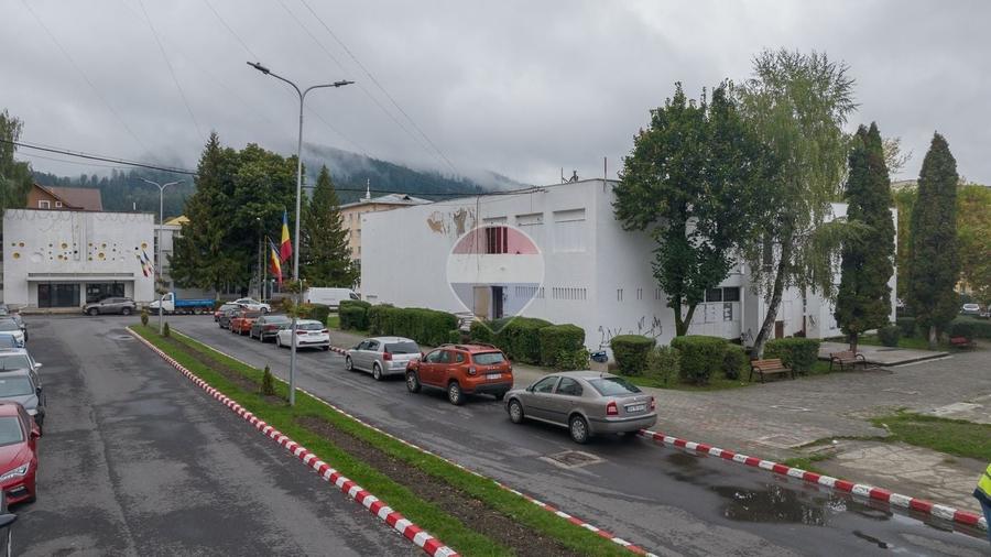 Spațiu comercial, de 973 mp, în Electroprecizia