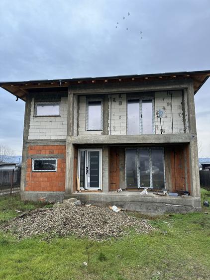 Casa suprafata utila P+1E=87m suprafata teren 607 - 1