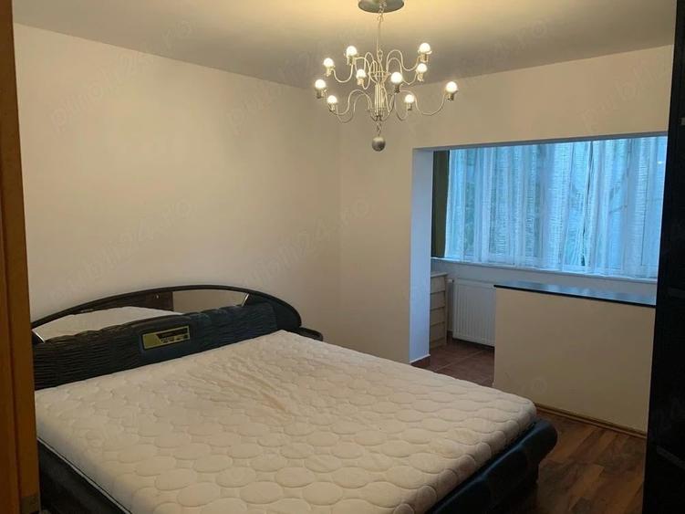 Inchiriere apartament 3 camere decomandat Zona Soarelui, Mare?al Ctin Prezan - 2