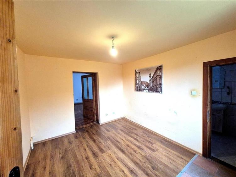 Casa individuala cu curte, 5 camere, cartier Noua - 5