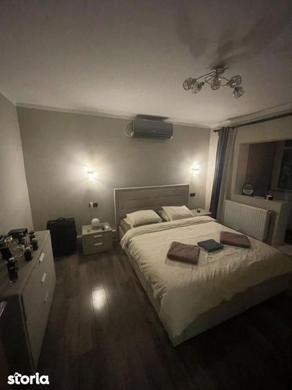 Apartament 3 Camere Decomandat, 80 mp, Etaj 2 - Zona Clubul Sportiv, T - 3