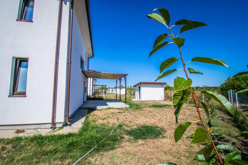 Vila verde disponibila, panouri, pompa de caldura, intretinere - 500ron/luna - 5