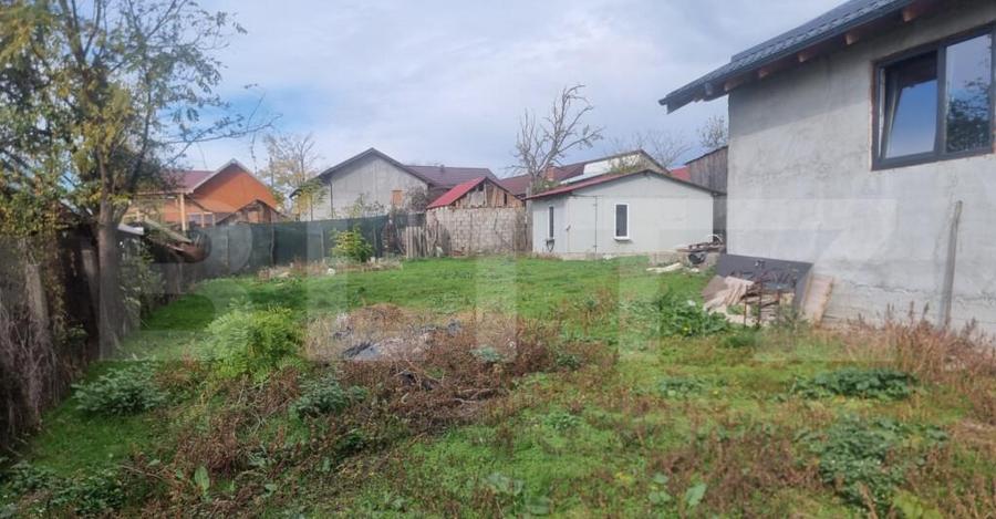 CASA LA ROSU CU TEREN - 2