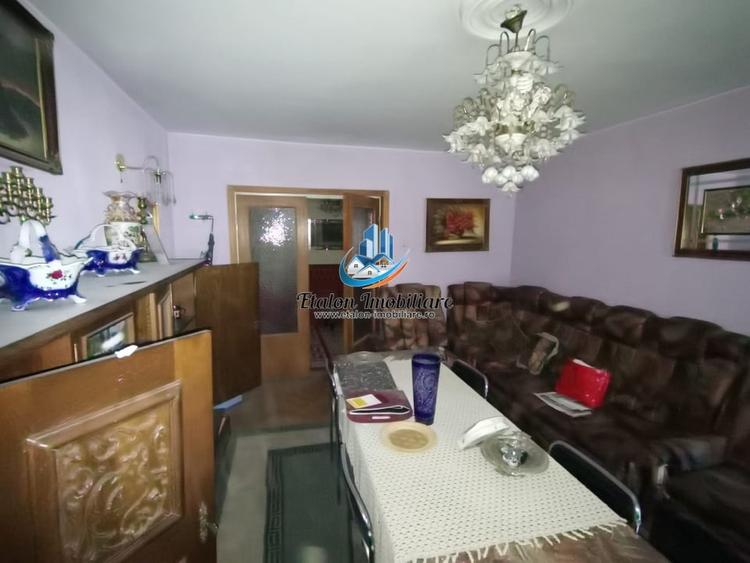 Apartament 4 camere semidecomandat, 2 bai, zona Spital Piatra Neamt - 6