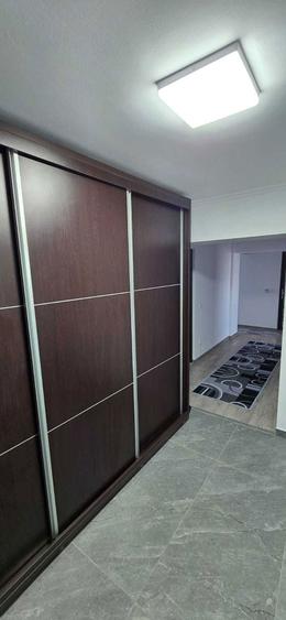 Vand apartament 4 camere - 1