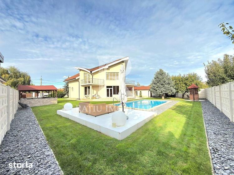Casă cu 6 camere cu Teren 1178 Mp în Sânmartin