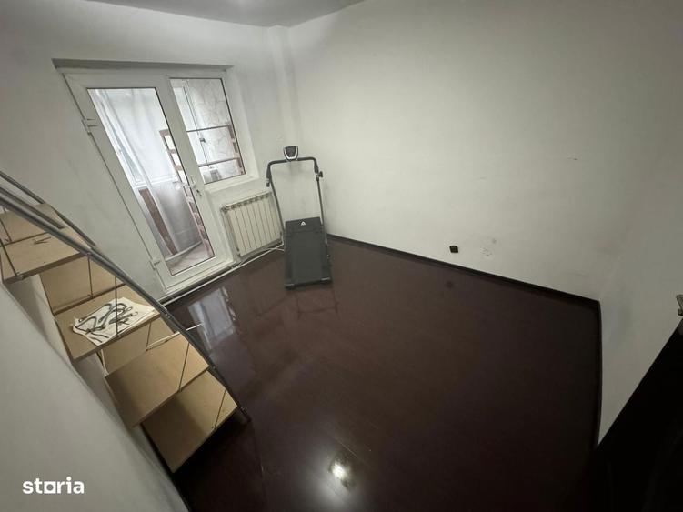 Apartament 4 camere, balcon ?i garaj - 4