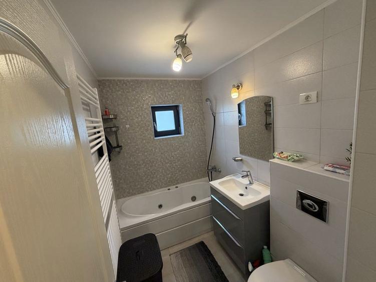 Apartament 3 camere, 2 bai, etaj 1, Maracineni blocuri, zona Zaris - 6