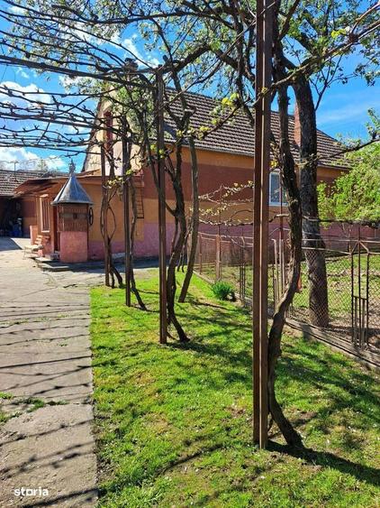 Casa cu teren spatios, zona turistica - 1