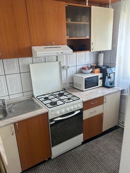Vând apartament semidecomandat etaj4 mobilat și utilat preț 54500 euro - 9