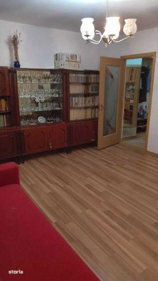 Inchiriere apartament 3 camere Micro 3 - 2