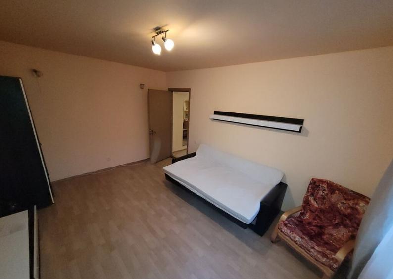 Inchiriez apartament decomandat Milea OMV - 2