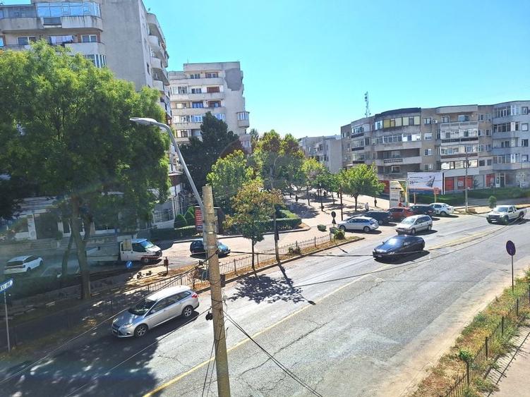 Apartament cu 3 camere de vanzare in zona Pod - 14